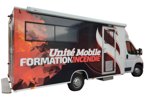 Véhicule de formation incendie mobile